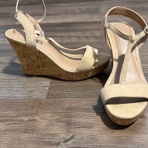Women's Tan Wedge Sandals